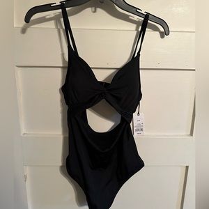 Shade & Shore Swimsuit 34B